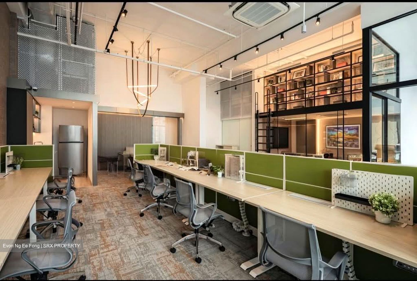 Arc 380 (D8), Office #549380791
